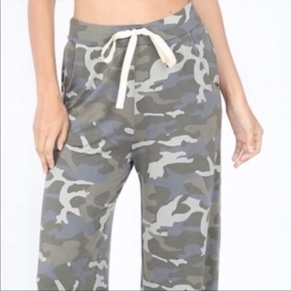 Plus size camo lounge pants 1X and 3X - Picture 3 of 3